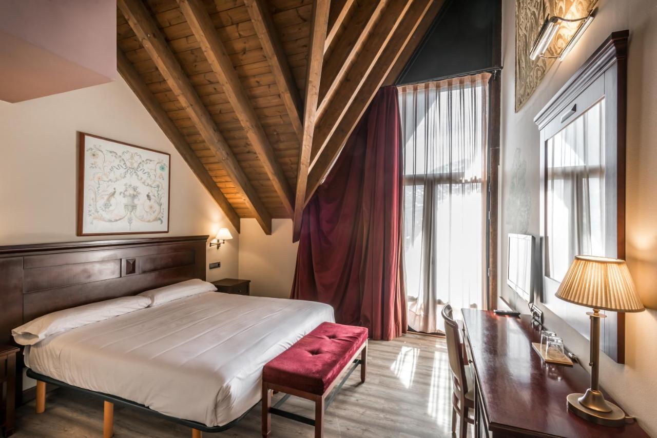 Snoe Villa De Sallent 4 ซาเยนต์ เด กาเยโก ภายนอก รูปภาพ